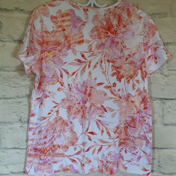 NEW Croft & Barrow White Floral Classic T-Shirt - Picture 4 of 6